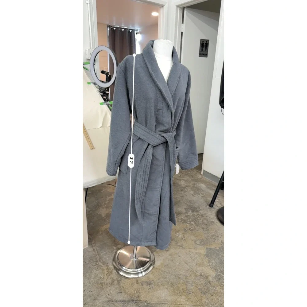 NWT Gray Plush Terry Cloth Bathrobe M/L | Spa Robe |‎ Soft Cozy Belted Robe
